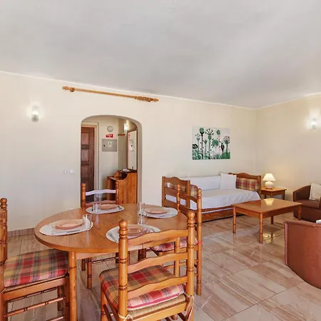 Casa Enxame * Armacao de Pera